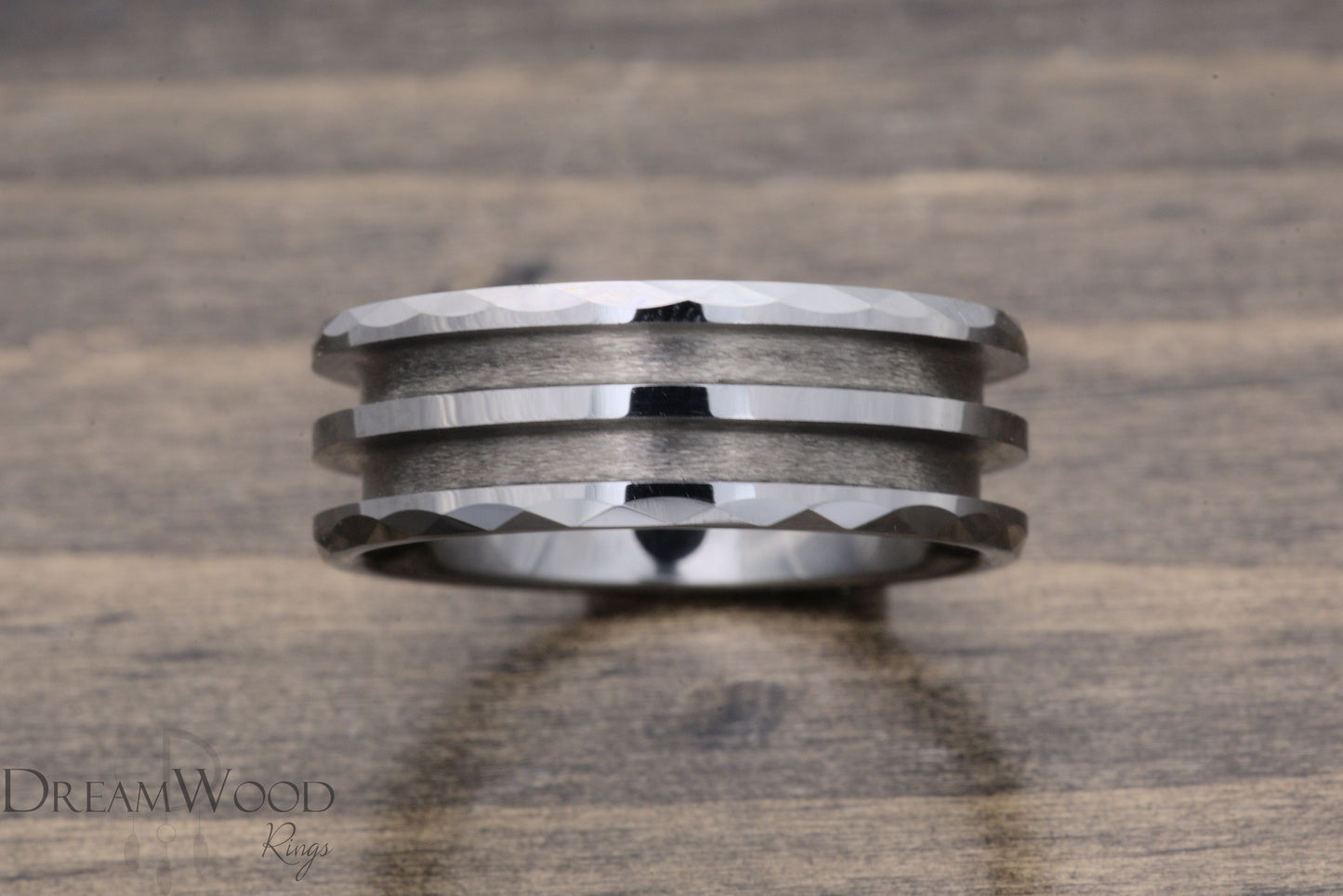 Faceted Tungsten - double channel 8mm