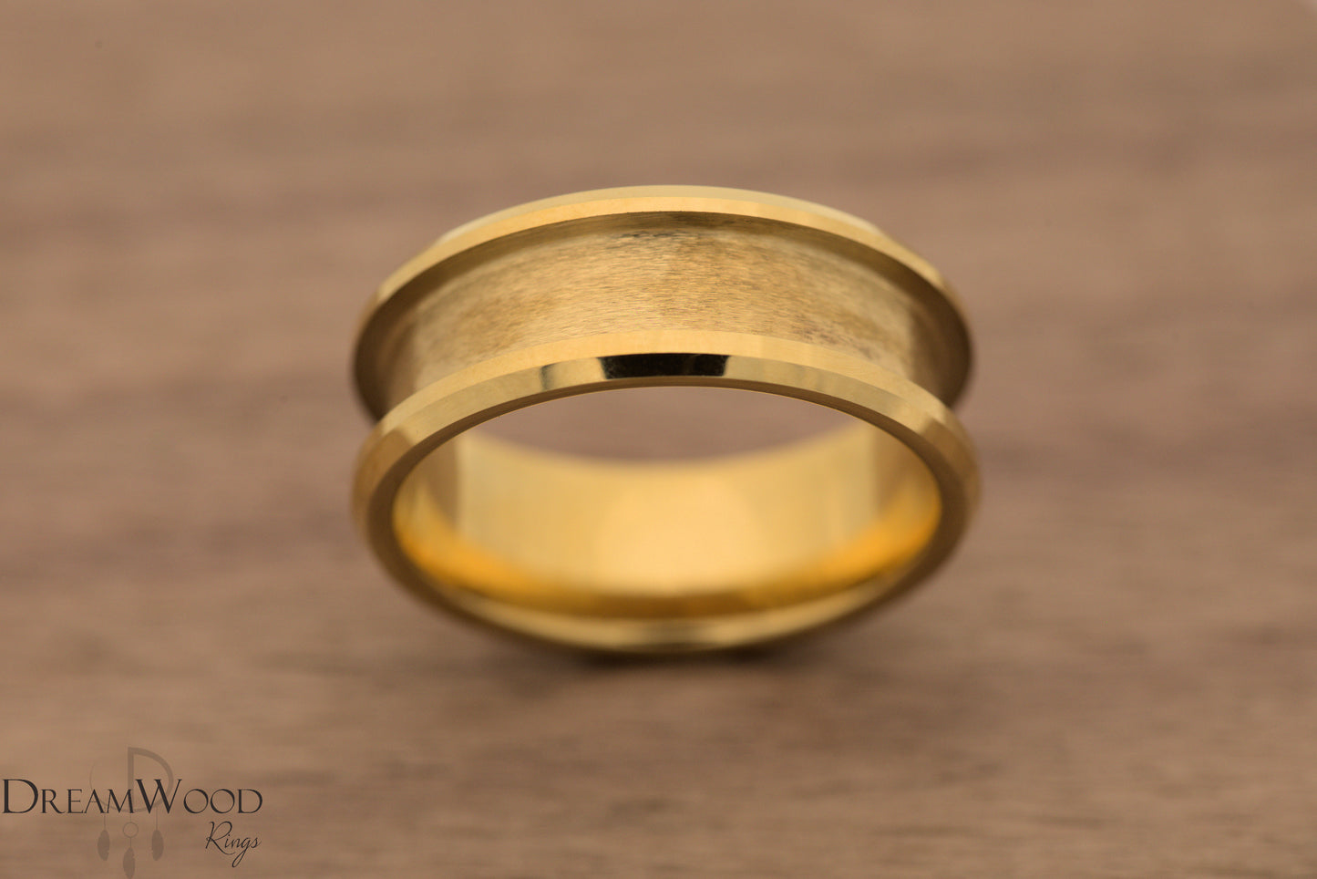 Gold Channel Tungsten | 8mm