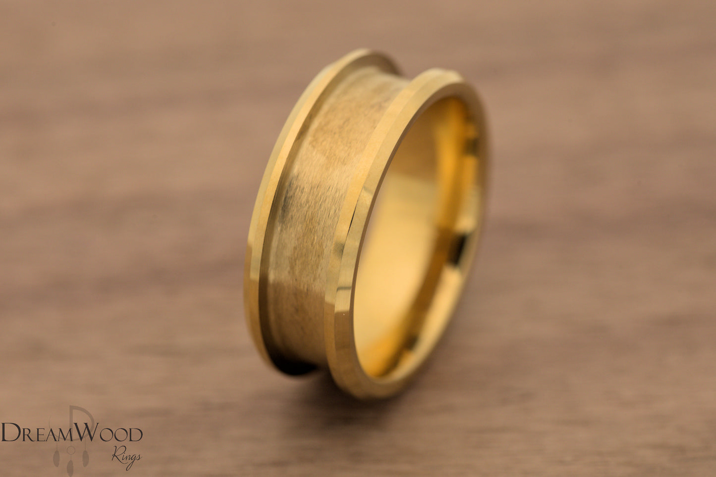 Gold Channel Tungsten | 8mm