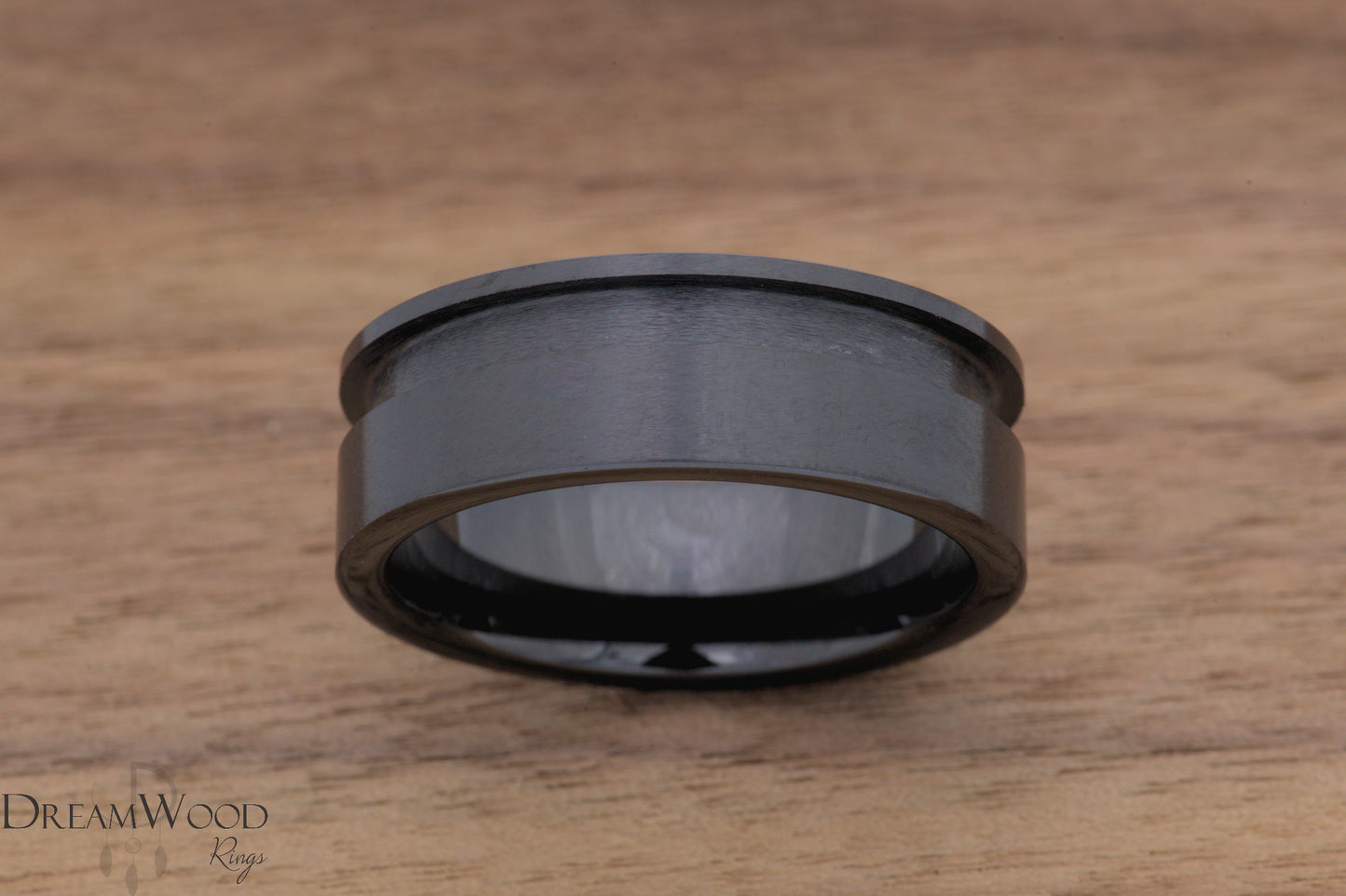 8mm Black Ceramic - Off Centered Inlay